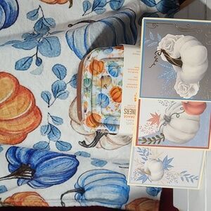 Fall bundle of 5- Soft lap blanket, 24 pc set food Containers & 3 Cards NWT